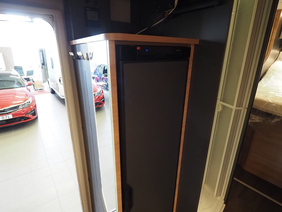 Knaus Lve Wave 700 LX Mässerbjudande I AUT I Backkamera I Taksäng, bild 13 av 23