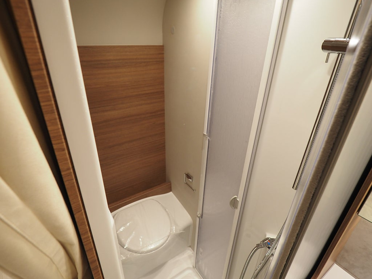 Knaus Van Ti 550 MF Mässerbjudande I AUT I 3500kg I Under 6m, bild 18 av 19