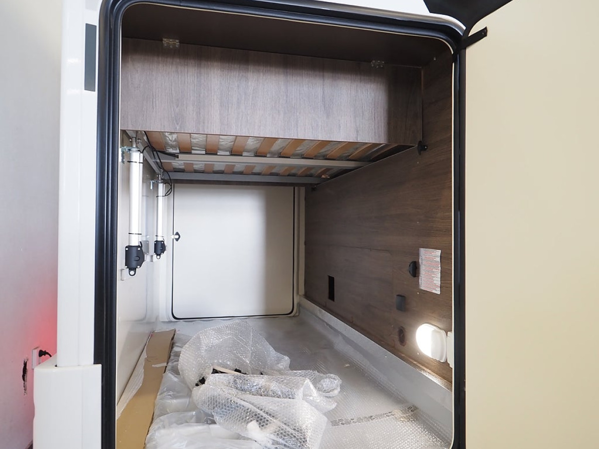 Ci Magis 67 XT Mässerbjudande I AUT I Solcell I Queenbed, bild 18 av 19
