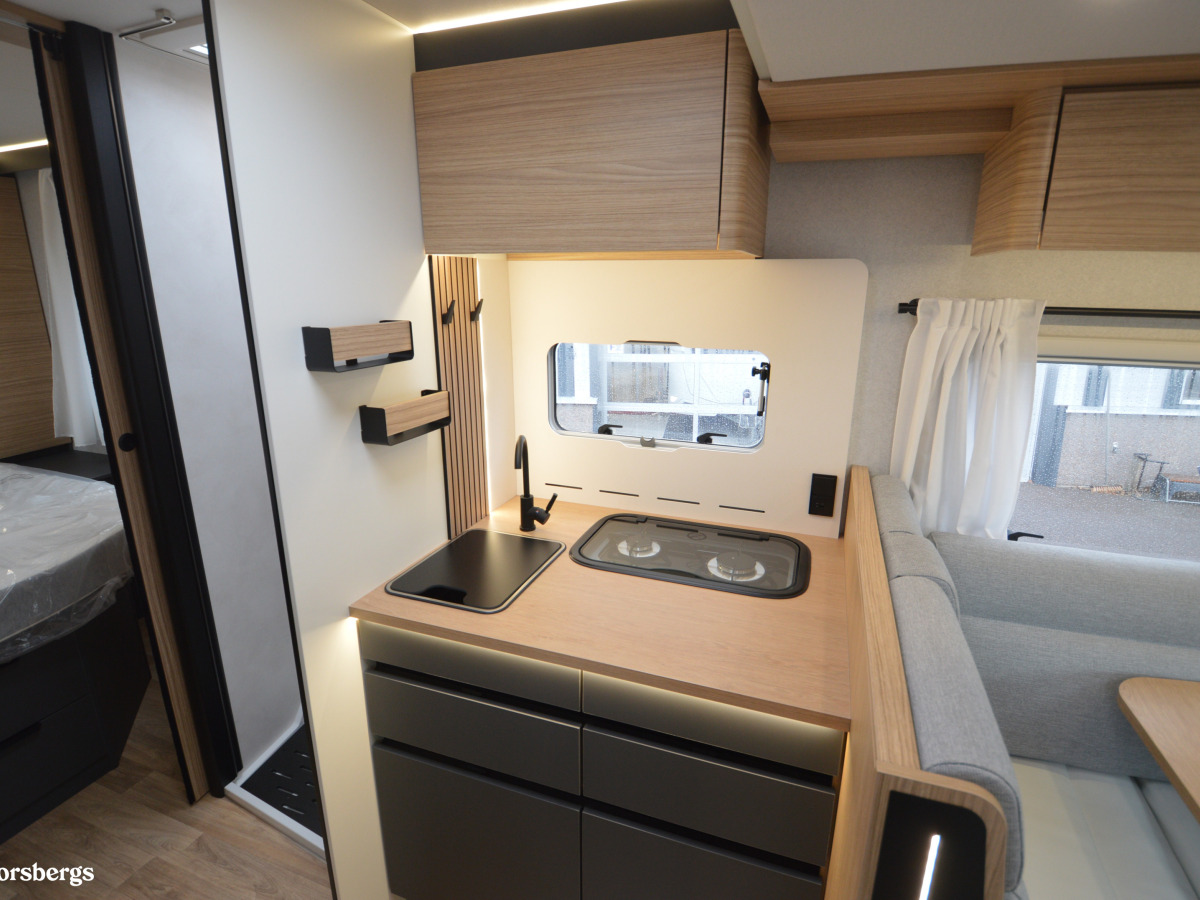 Pilote P740 C EVIDENC - Aldevärme, 5 sittplatser, 5 Sovplatser och mycket mer, bild 5 av 48