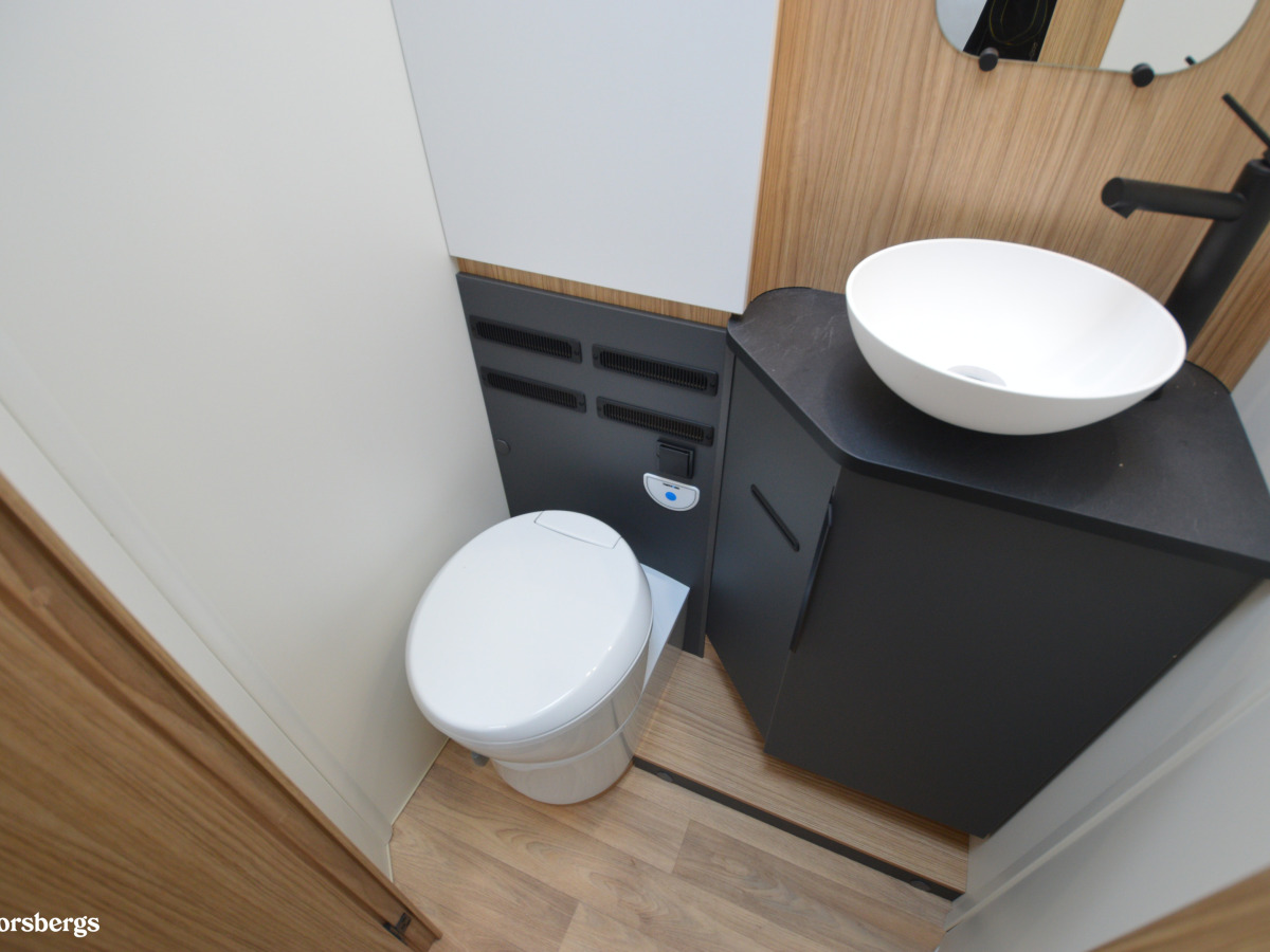 Pilote P740 C EVIDENC - Aldevärme, 5 sittplatser, 5 Sovplatser och mycket mer, bild 22 av 48