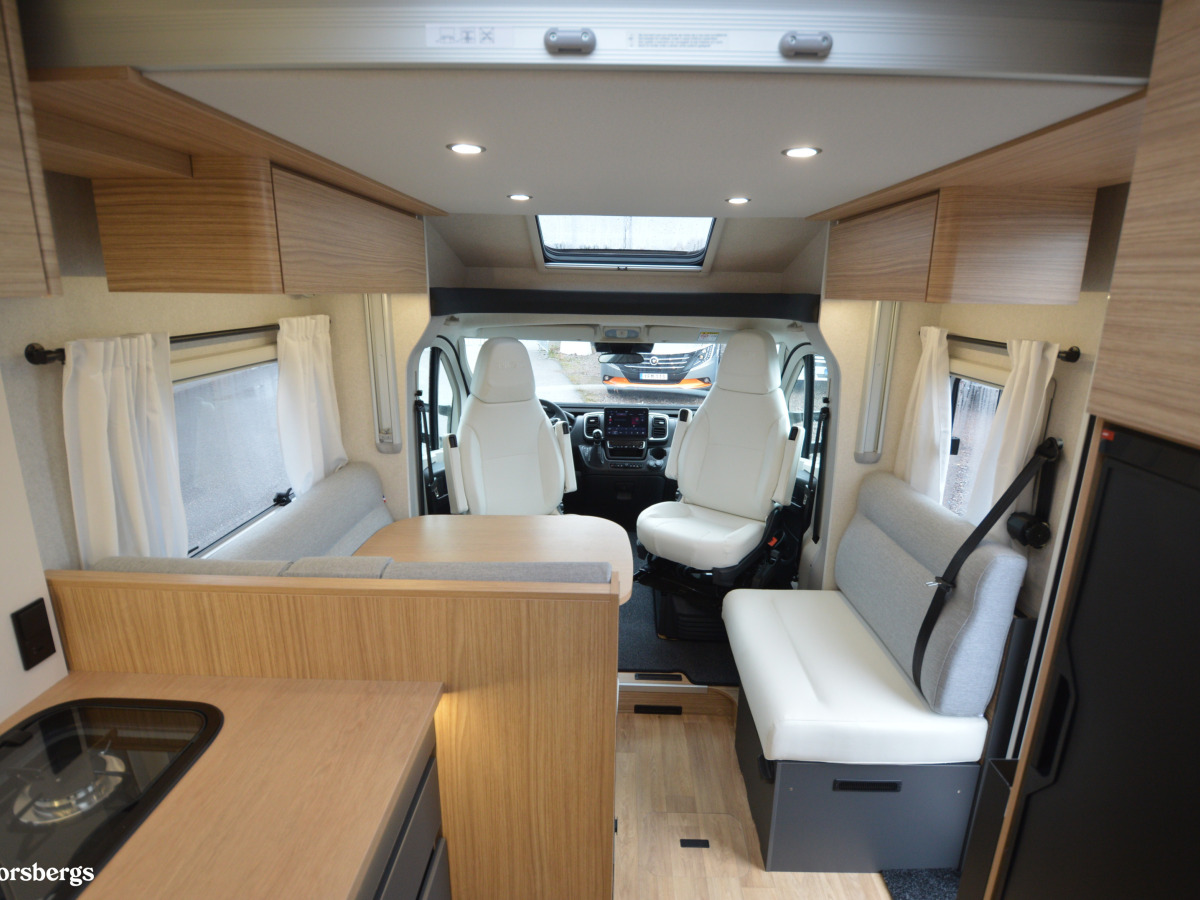 Pilote P740 C EVIDENC - Aldevärme, 5 sittplatser, 5 Sovplatser och mycket mer, bild 30 av 48
