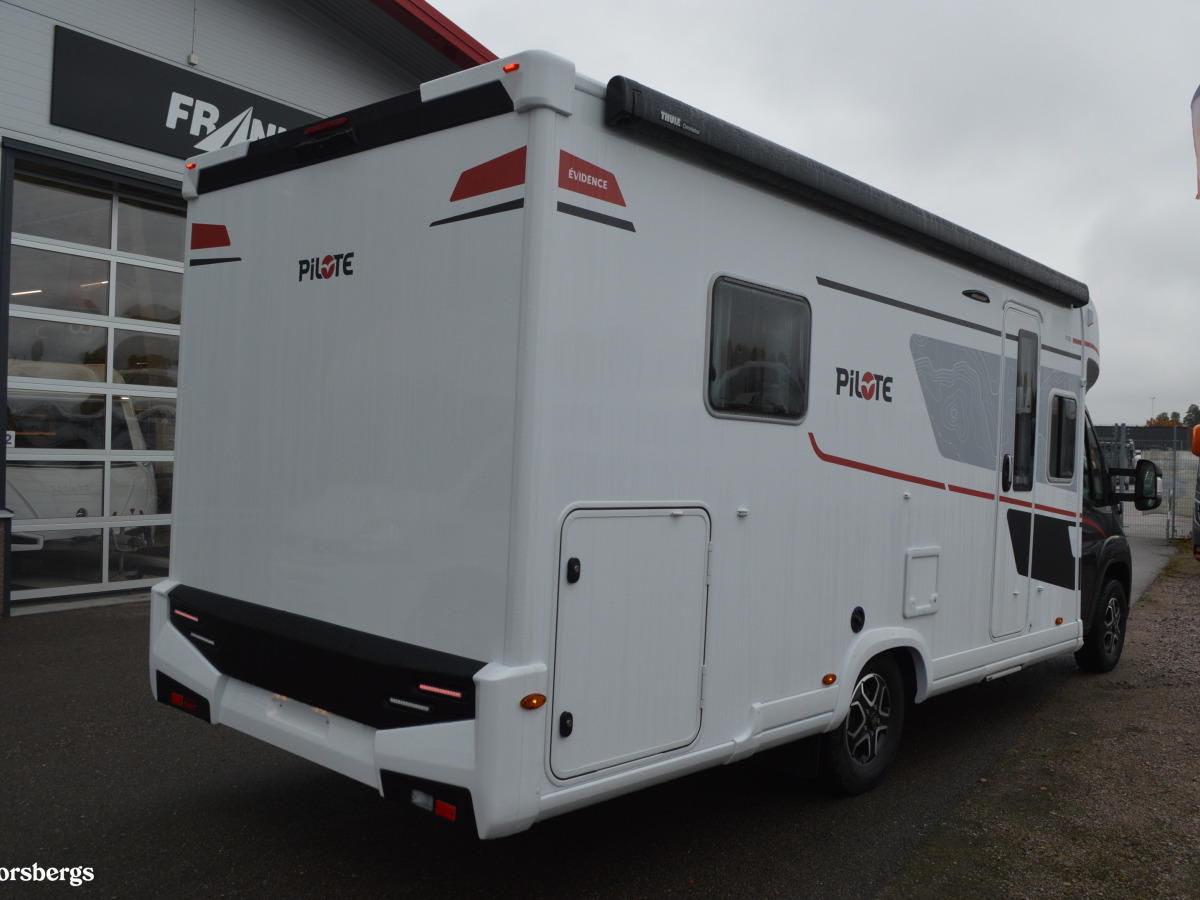 Pilote P740 C EVIDENC - Aldevärme, 5 sittplatser, 5 Sovplatser och mycket mer, bild 47 av 48