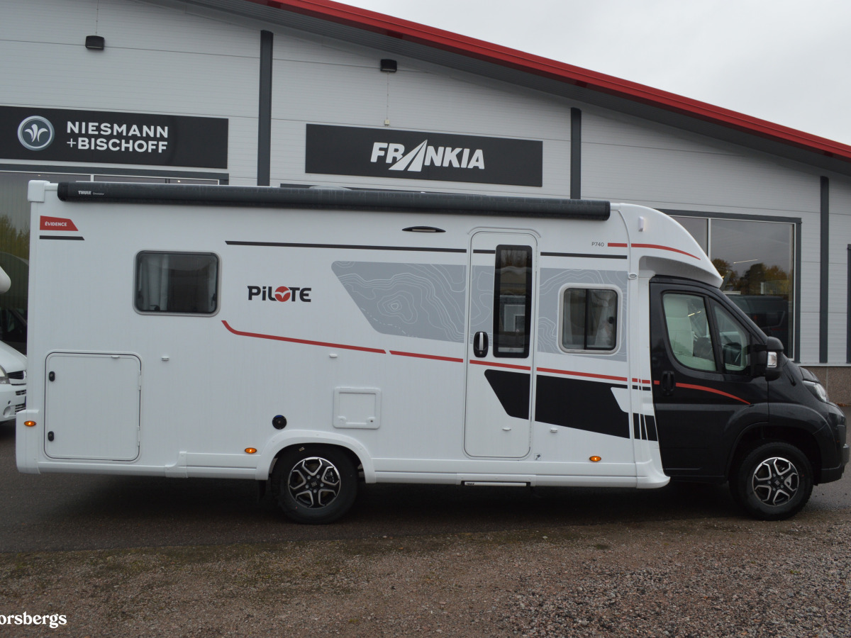 Pilote P740 C EVIDENC - Aldevärme, 5 sittplatser, 5 Sovplatser och mycket mer, bild 48 av 48
