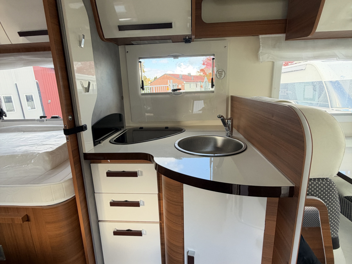 Elnagh BARON 575 AUTOMAT SOLCELL LÅGA MIL, bild 11 av 22