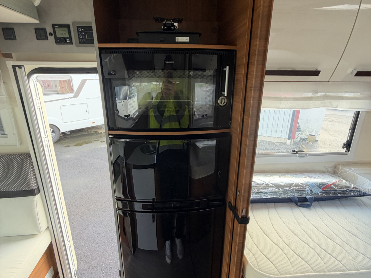 Elnagh BARON 575 AUTOMAT SOLCELL LÅGA MIL, bild 12 av 22
