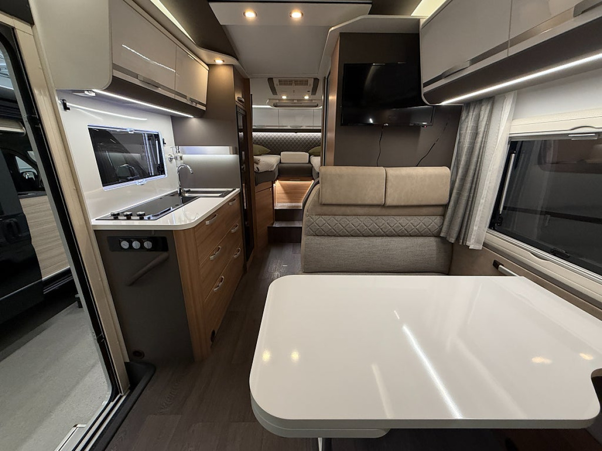 Adria Coral Plus 600 SL *Automat*AC*Långbädd*, bild 7 av 18
