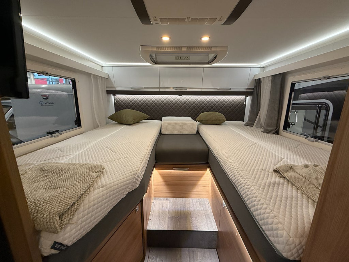 Adria Coral Plus 600 SL *Automat*AC*Långbädd*, bild 10 av 18