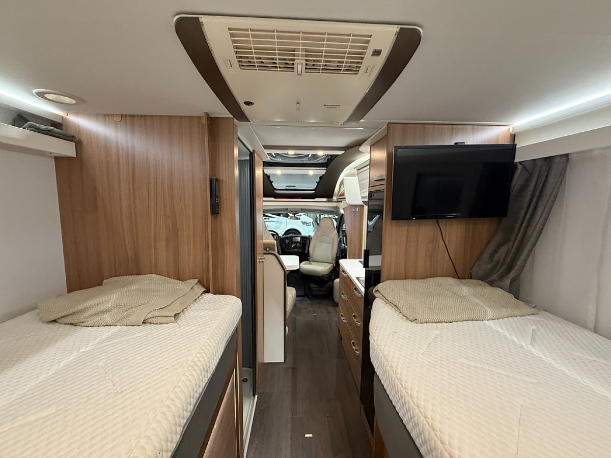 Adria Coral Plus 600 SL *Automat*AC*Långbädd*, bild 11 av 18