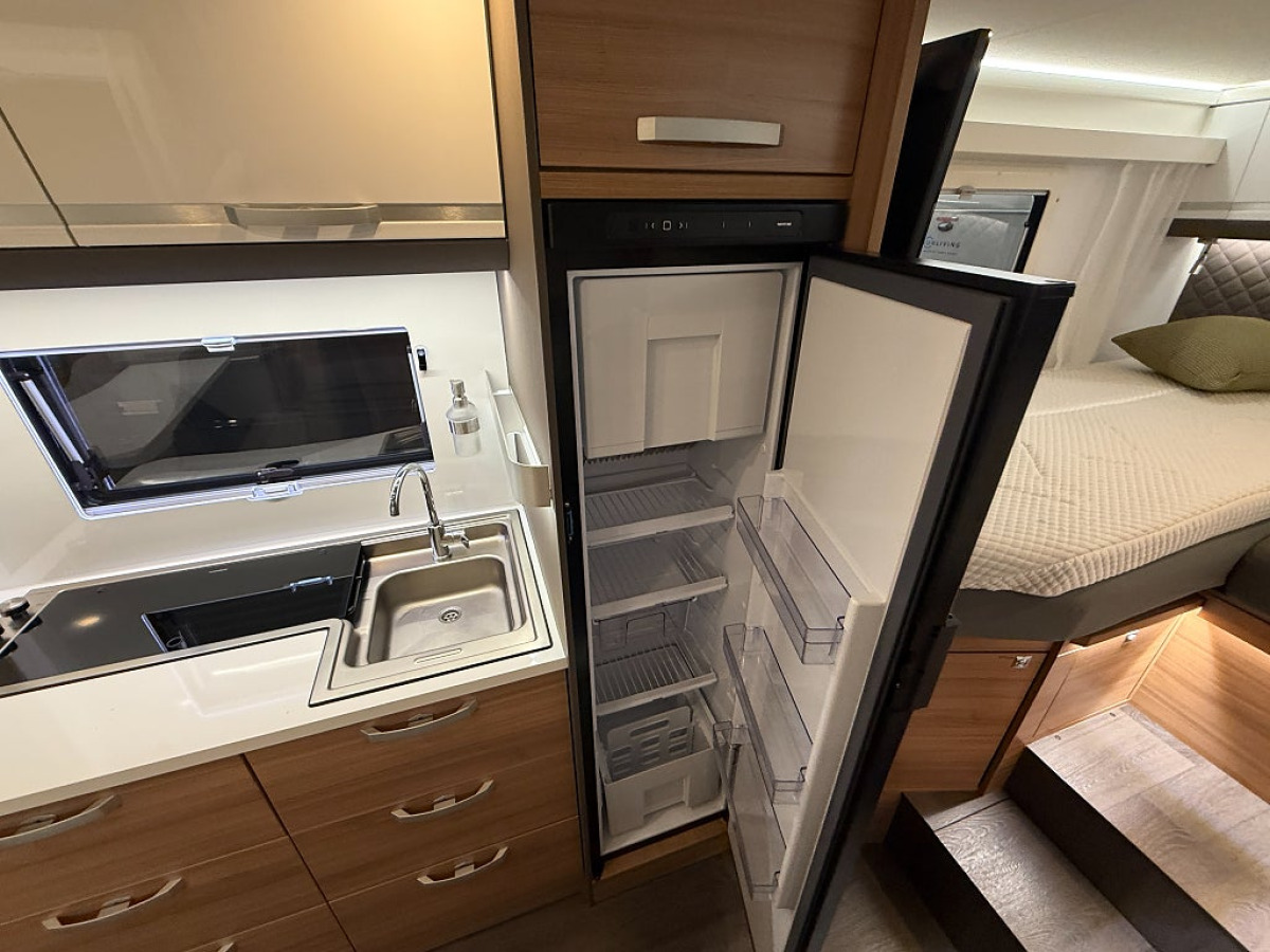Adria Coral Plus 600 SL *Automat*AC*Långbädd*, bild 13 av 18