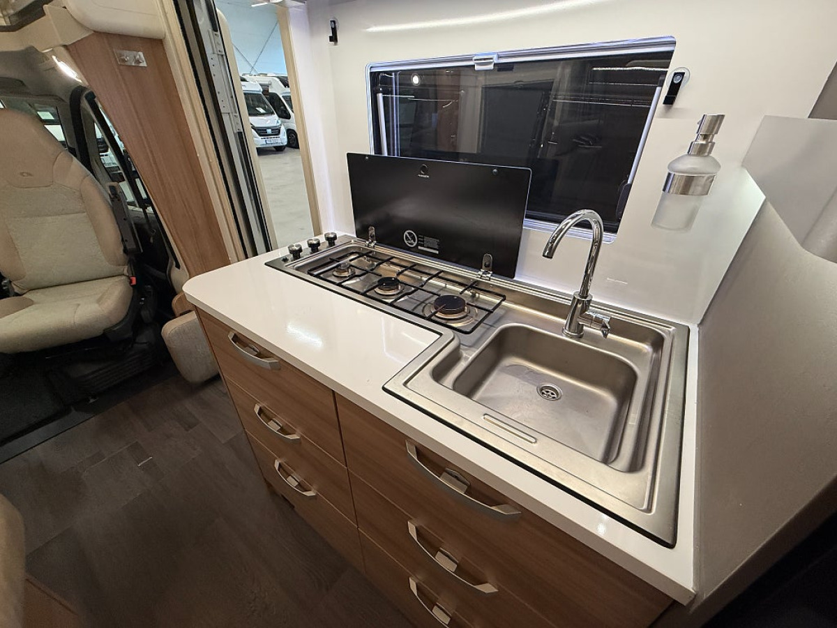Adria Coral Plus 600 SL *Automat*AC*Långbädd*, bild 14 av 18