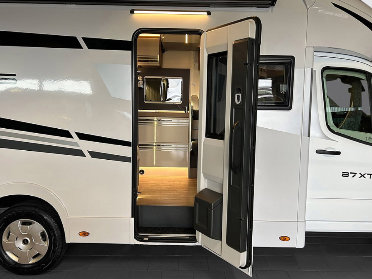 Ci MAGIS 87 XT LÅNGBÄDD Face-To-Face DIESELVÄRMARE, bild 4 av 56