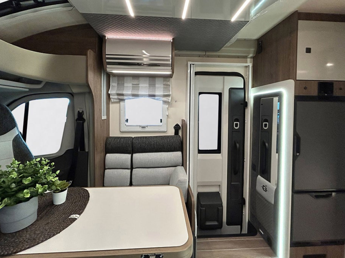 Ci MAGIS 87 XT LÅNGBÄDD Face-To-Face DIESELVÄRMARE, bild 15 av 56